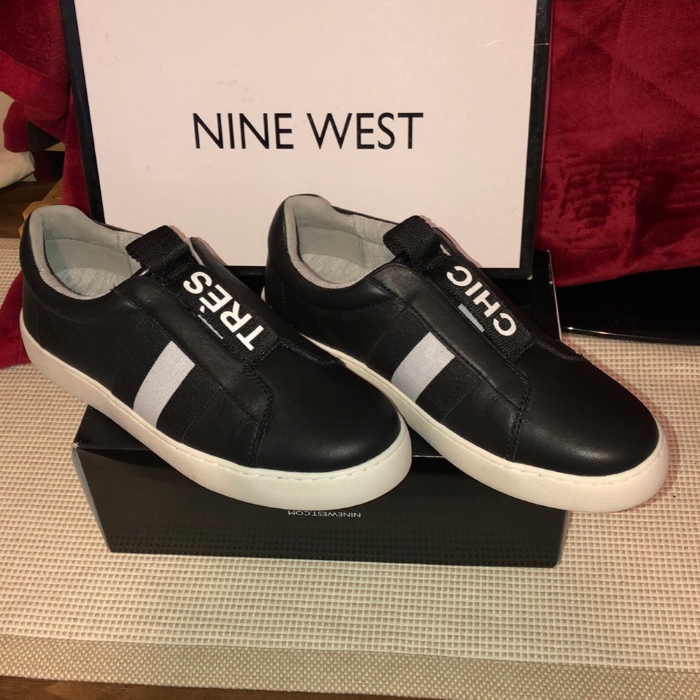 Nine West Photo Shoot Black & White Size 7.5